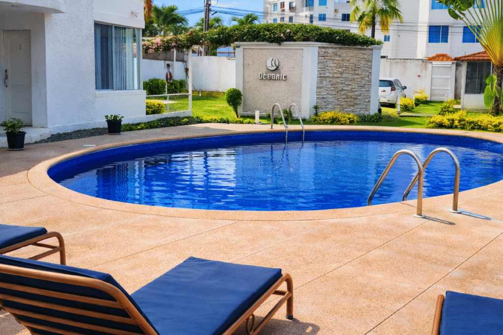 piscina oceaniclodge